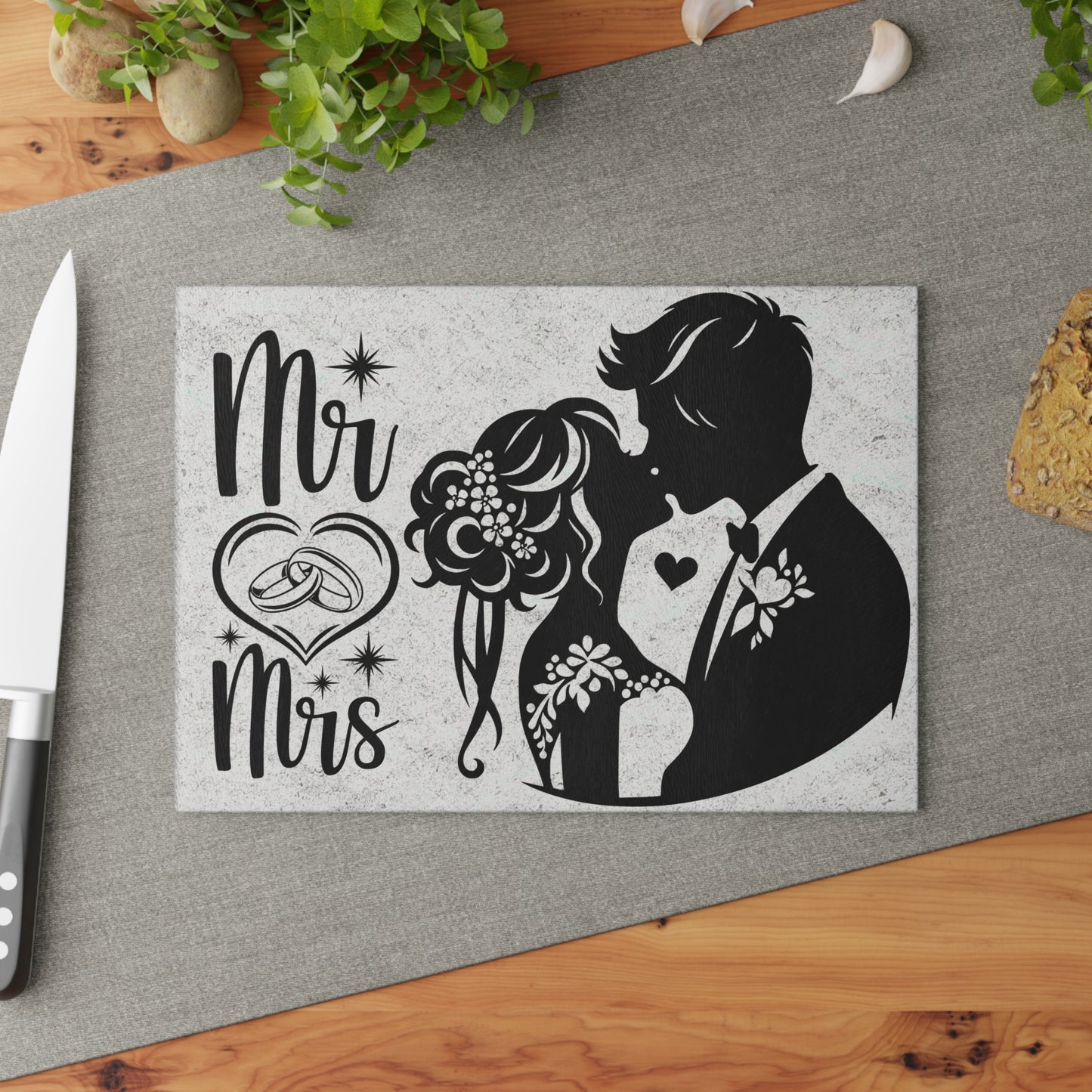 Tabla de cortar para boda de Sr. y Sra.: un elegante romance playero para tu cocina
