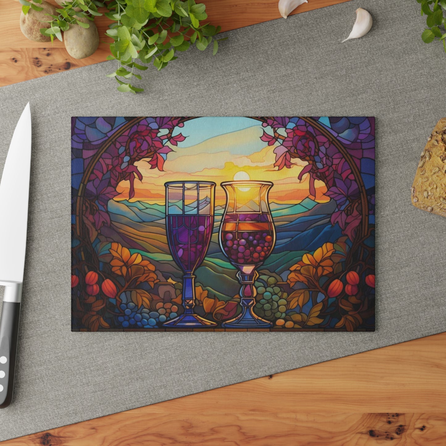 Tabla de cortar de vidrio templado con copas de vino de colores – Diseño Sunset Vineyard