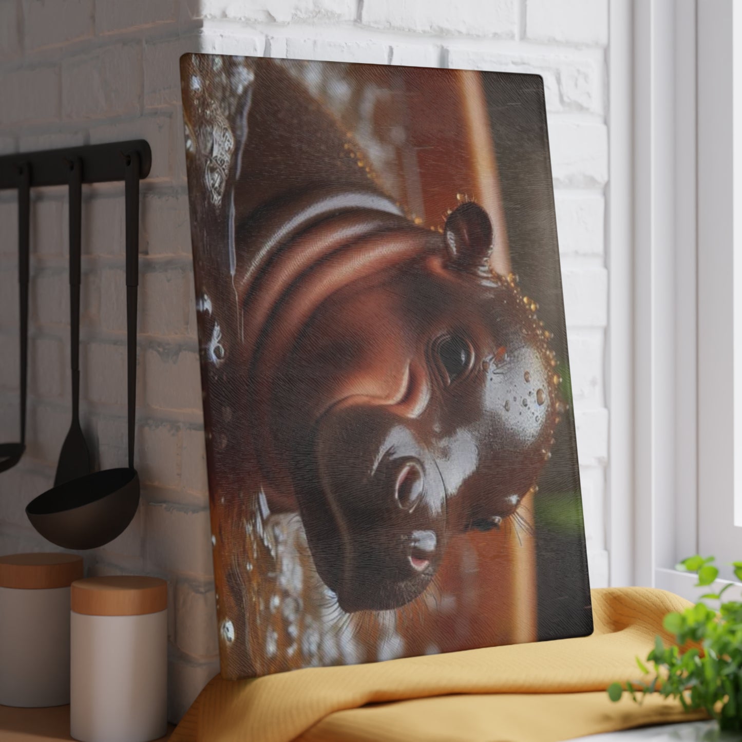 Tabla de cortar de vidrio con forma de hipopótamo pigmeo: adorable arte de vida silvestre para cocinas que aman a los animales