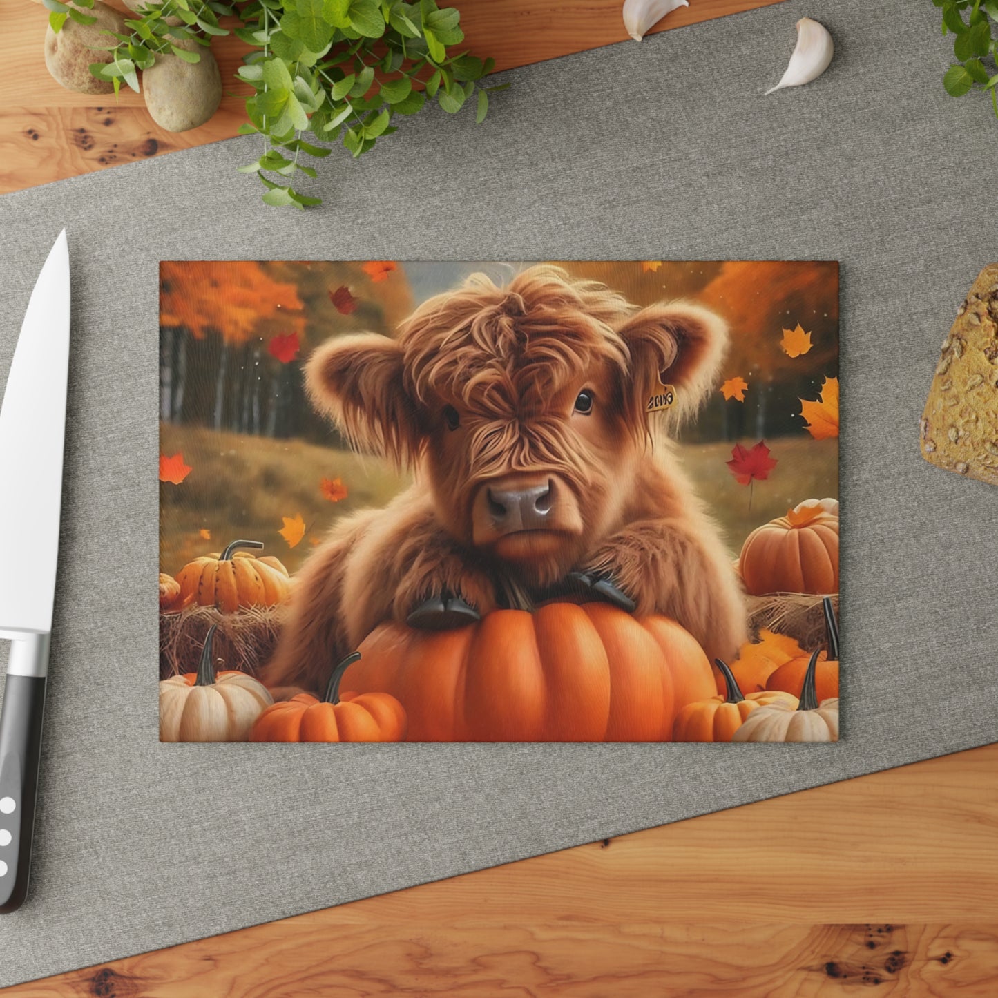 🍂🐮 Autumn Highland Calf Cutting Board – Rustic Fall Kitchen Décor with Pumpkins & Falling Leaves 🎃🍁