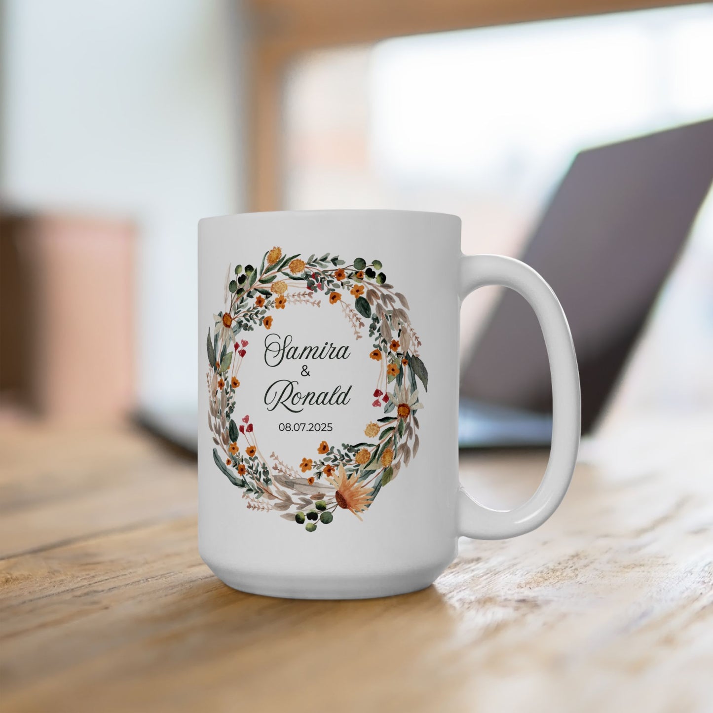 Taza personalizada con corona floral: un hermoso regalo personalizado