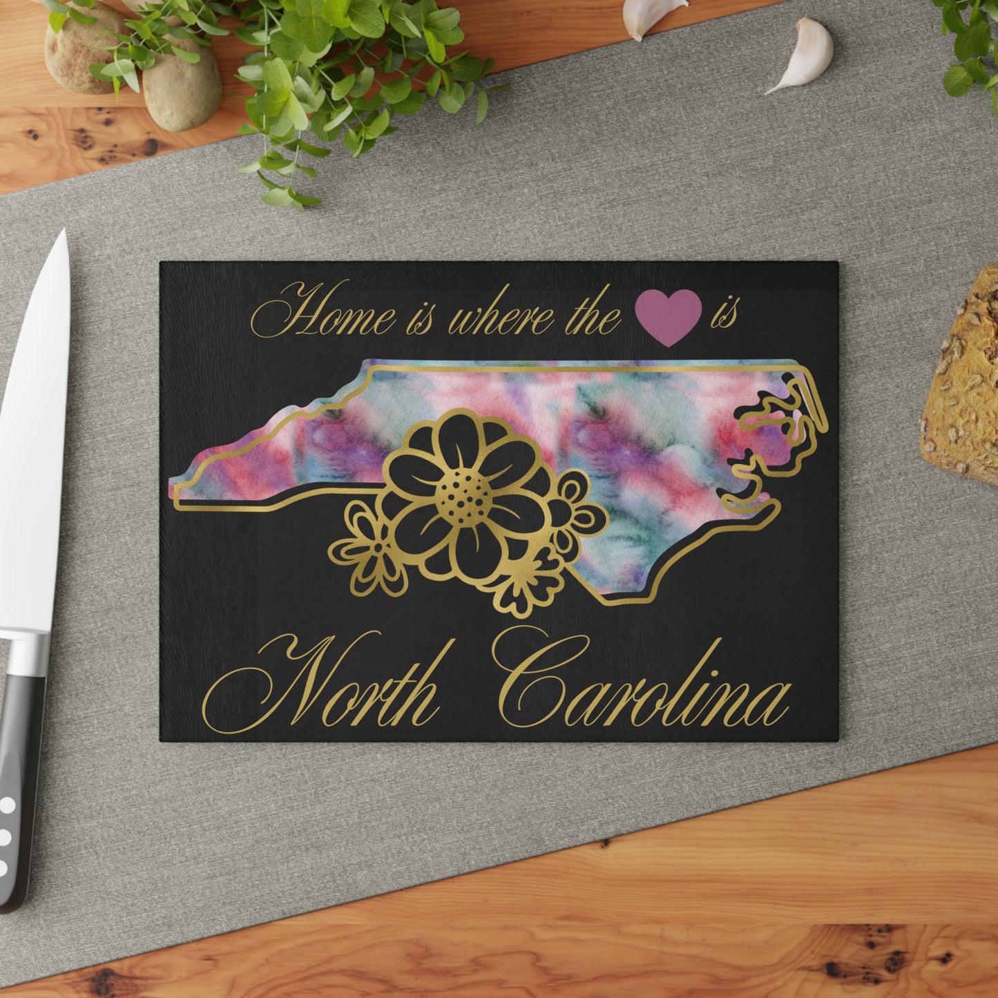 🌸 North Carolina State Cutting Board – Whimsical Watercolor Charm with Southern Flair