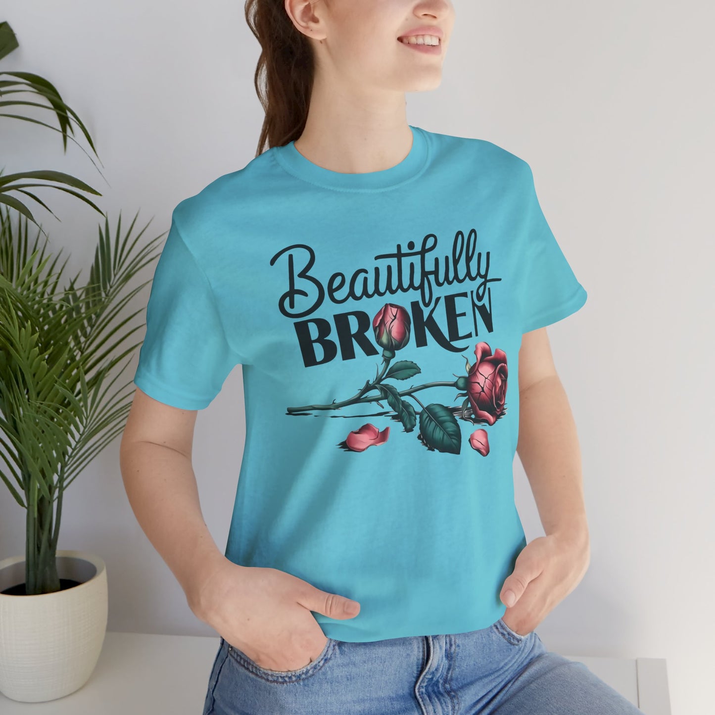 Camiseta Rosa “Beautifully Broken”: una camiseta empoderante con una elegancia suave