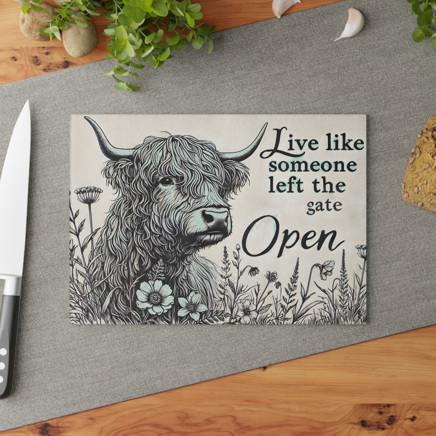 🖤 Highland Cow Sketch Cutting Board – Bold Simplicity & Free-Spirited Farmhouse Flair