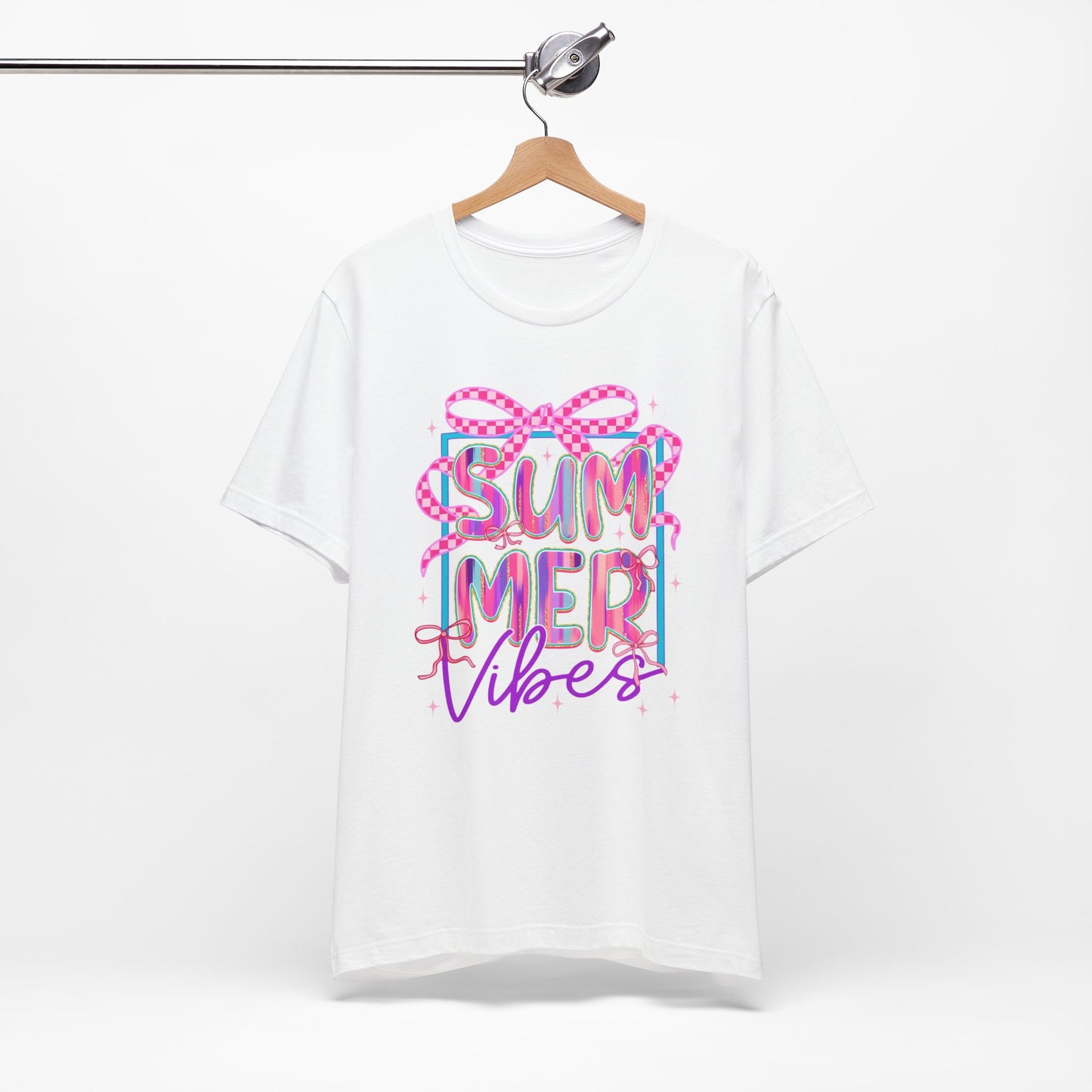 ☀️ Camiseta Summer Vibes: una camiseta gráfica bonita y cómoda para días de playa, barbacoas y vacaciones.