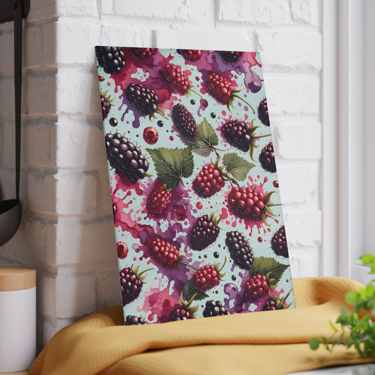 Tabla de cortar Berry Splash: Frambuesas y moras jugosas para un toque atrevido en la cocina