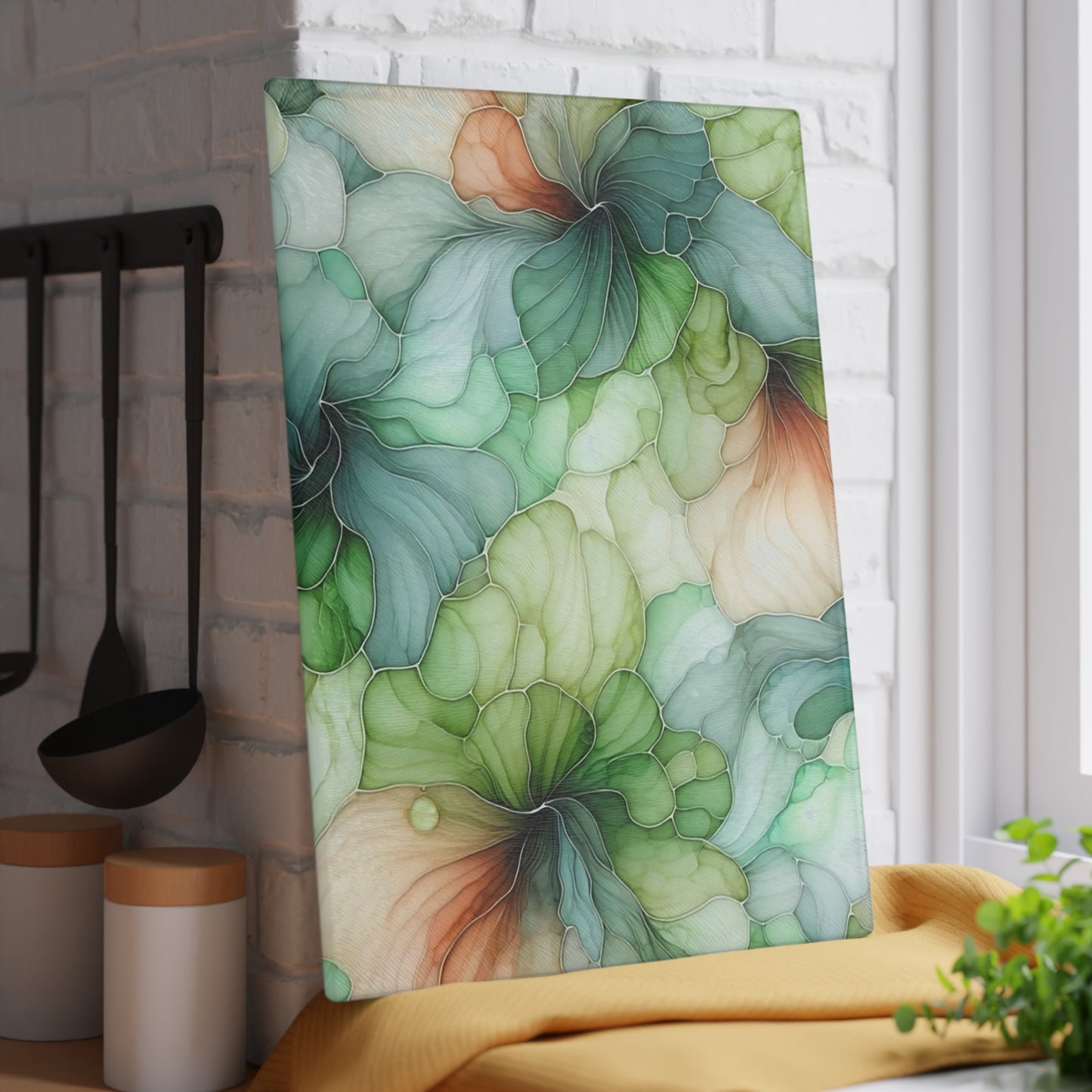 Tabla de cortar de vidrio abstracto en verde, óxido y verde azulado: elegancia y funcionalidad.