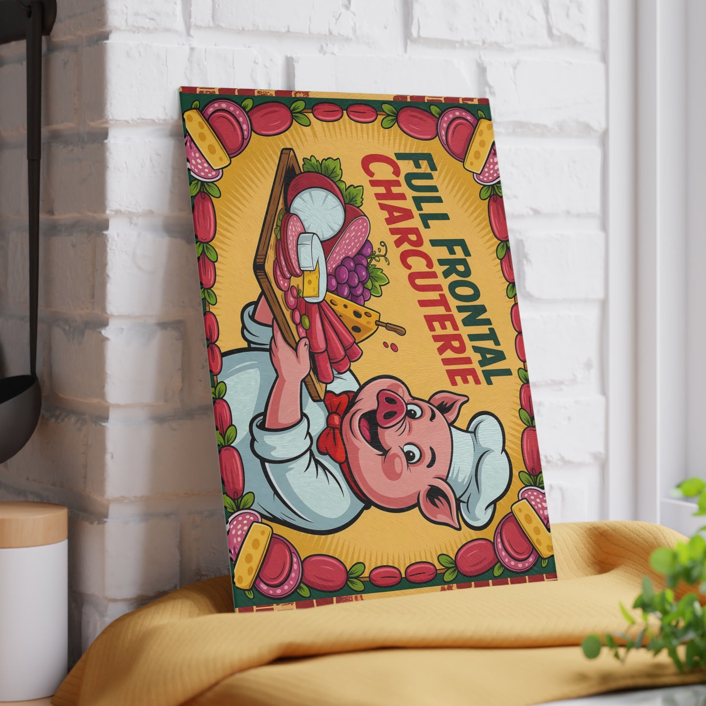 Tabla de cortar charcutería con vista frontal completa: divertida tabla de quesos y carnes del chef Pig