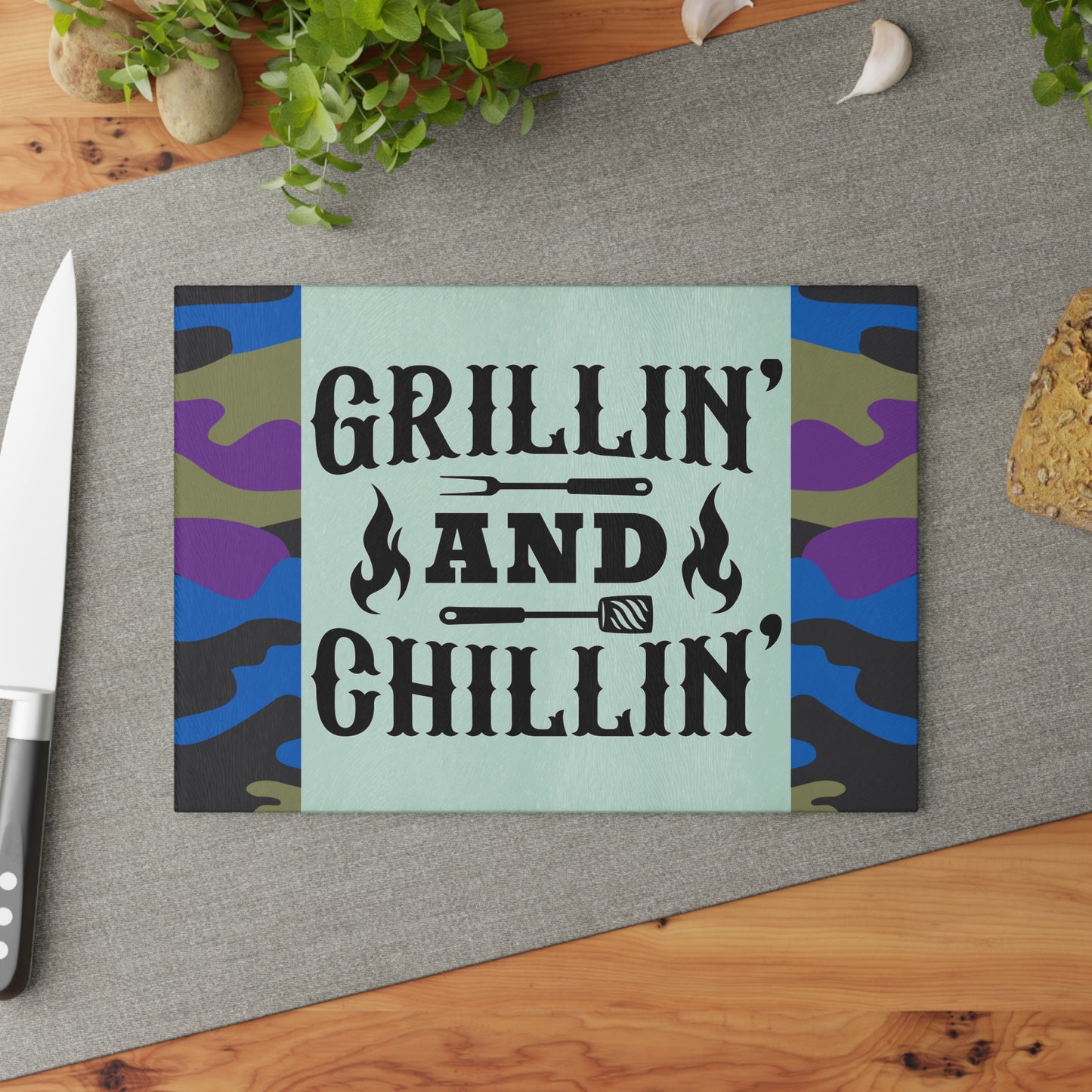 Tabla de cortar de vidrio GRILLIN AND CHILLIN – Estilo camuflaje para preparar barbacoa 🍔