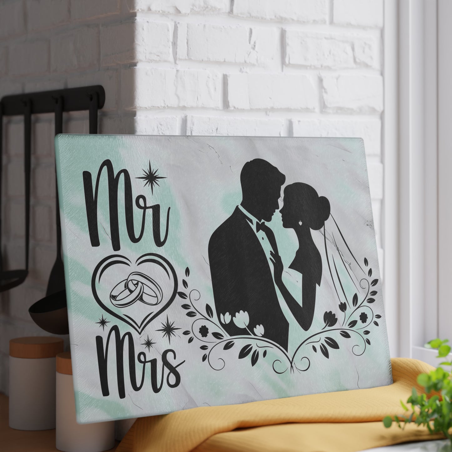 Tabla de cortar para novios: romance atemporal con una silueta elegante