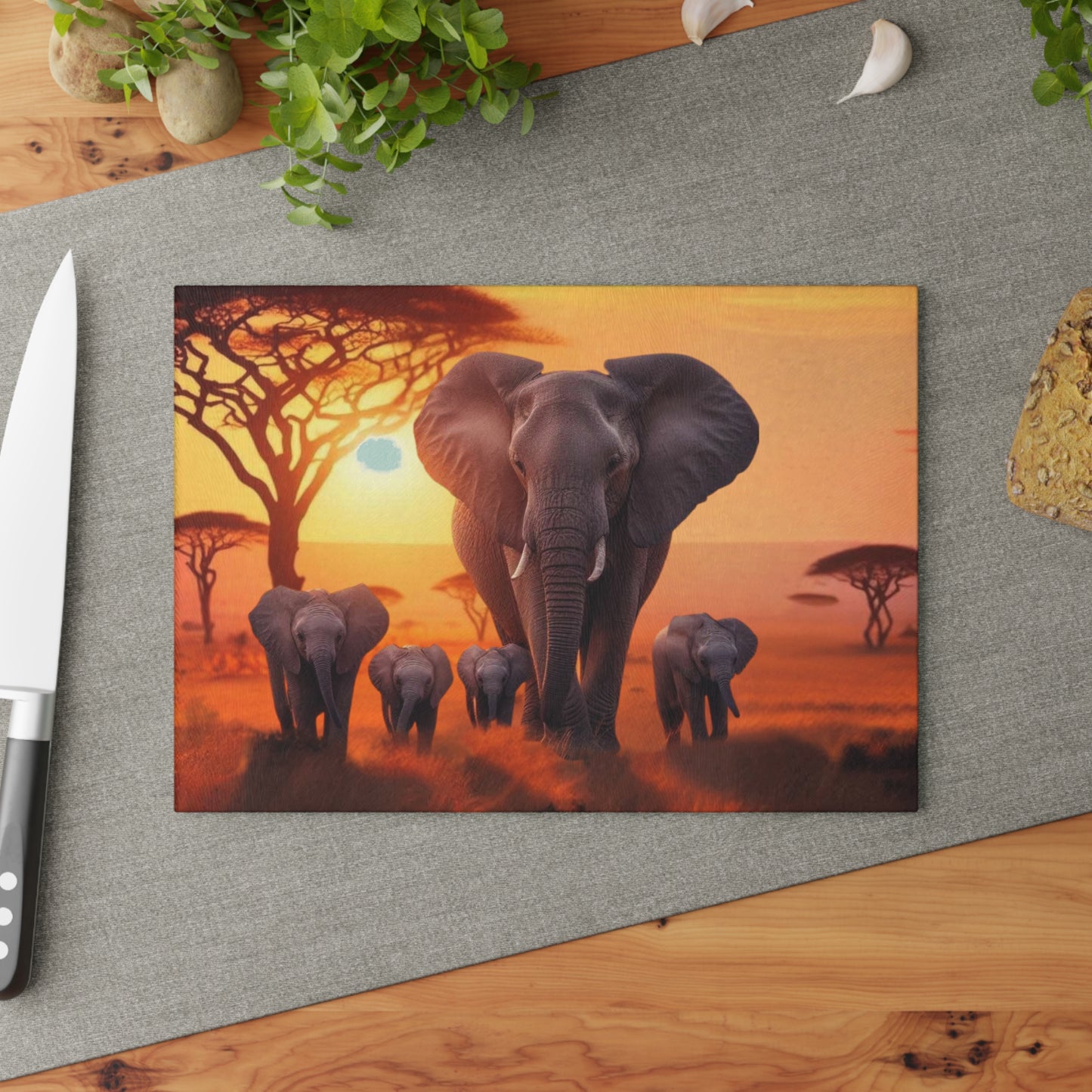 Tabla de cortar de elefante, elefantes bebés, decoración de vida silvestre, cocina con temática animal, regalo familiar, temática de safari, tabla de charcutería, amante de los elefantes