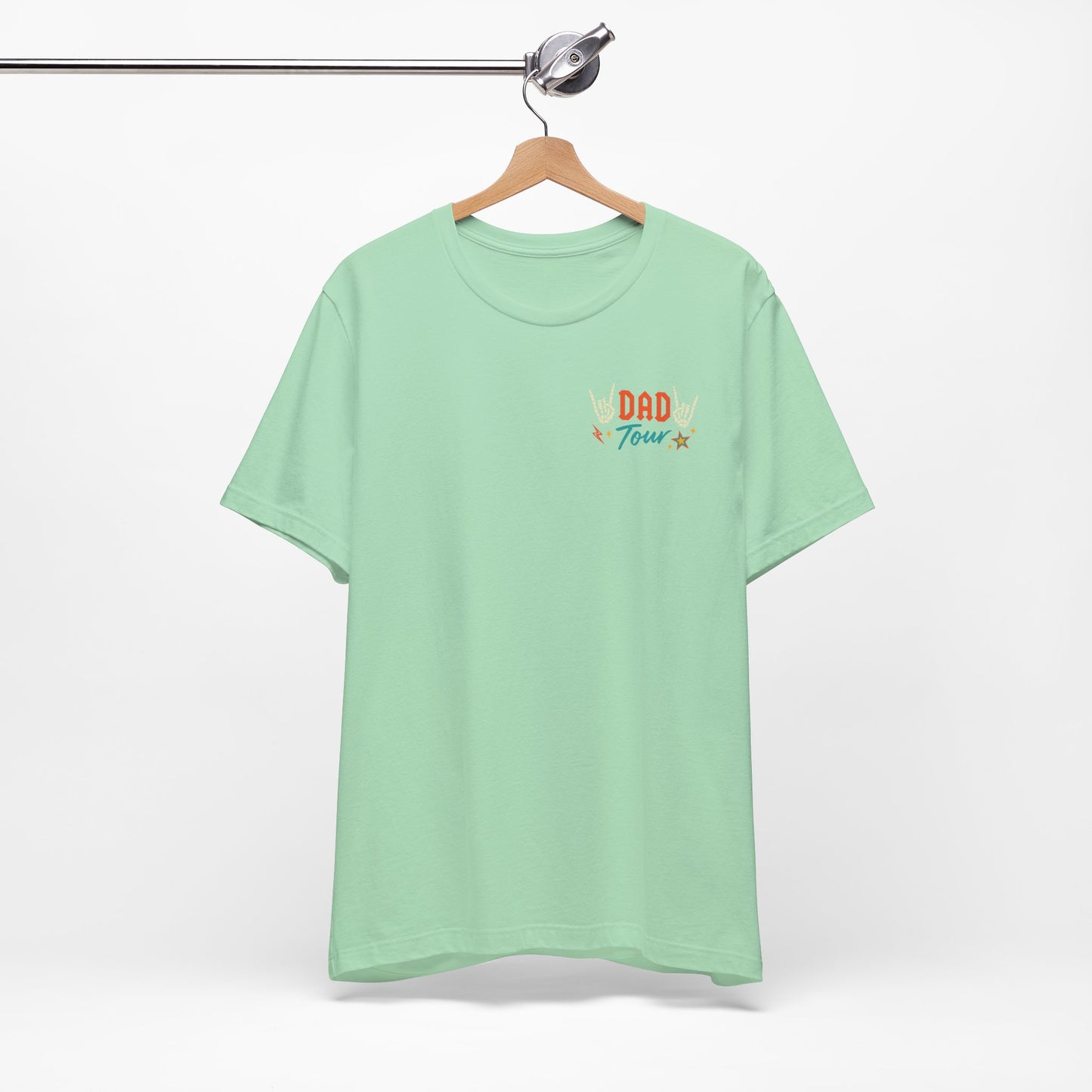 🎤 DAD TOUR – Camiseta divertida para papá inspirada en un concierto