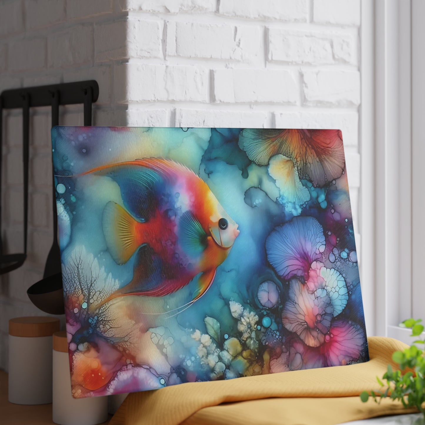 Tabla de cortar de vidrio con diseño de peces tropicales: arte oceánico con acuarela vibrante para exhibir en la cocina