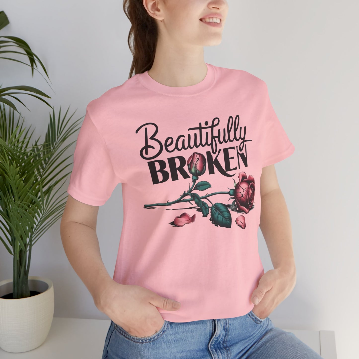 Camiseta Rosa “Beautifully Broken”: una camiseta empoderante con una elegancia suave