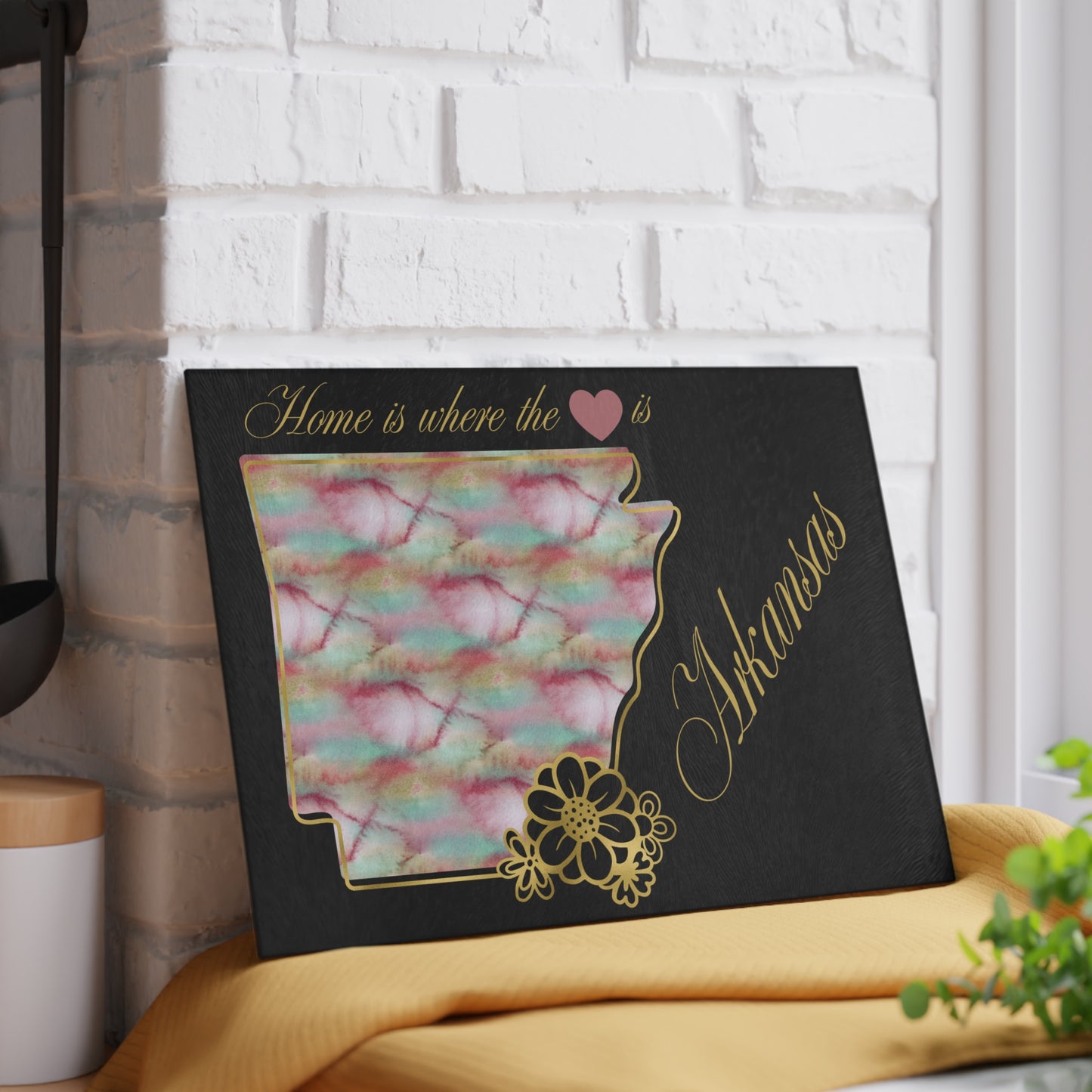 🪷 Arkansas State Floral Cutting Board – Southern Charm Meets Artistic Flair