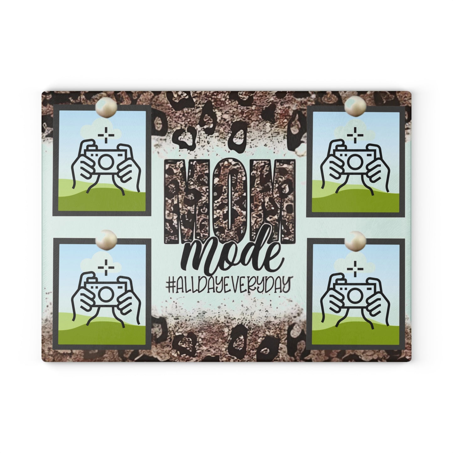 Tabla de cortar con foto "Mom Mode" – Cocina personalizada con estampado de leopardo