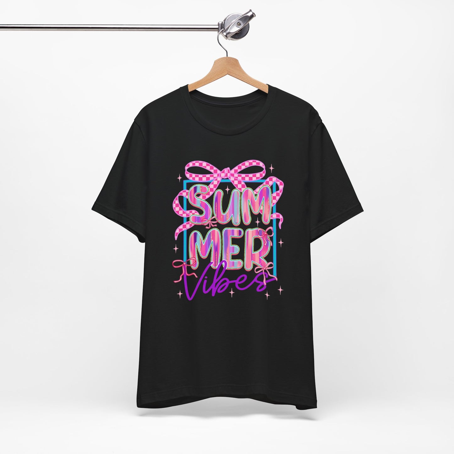 ☀️ Camiseta Summer Vibes: una camiseta gráfica bonita y cómoda para días de playa, barbacoas y vacaciones.