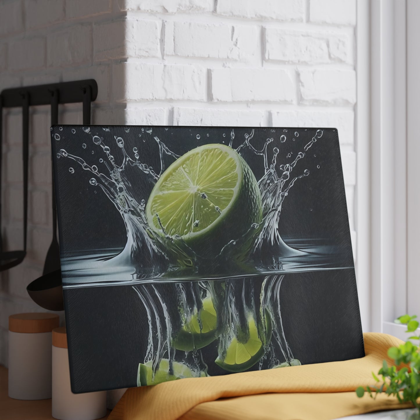 🍋 Lime Splash Glass Cutting Board – Refreshing Citrus Style for Your Kitchen