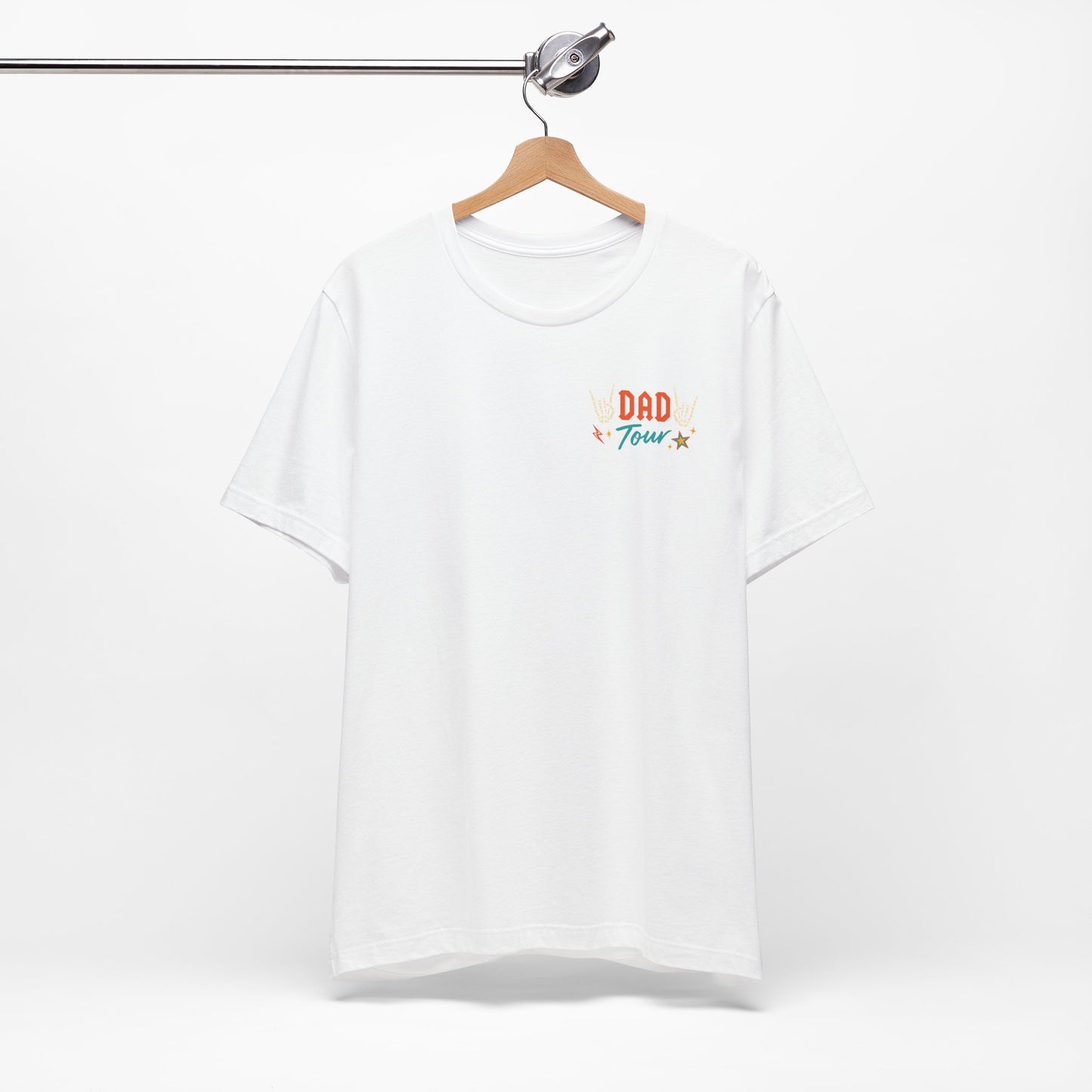 🎤 DAD TOUR – Camiseta divertida para papá inspirada en un concierto