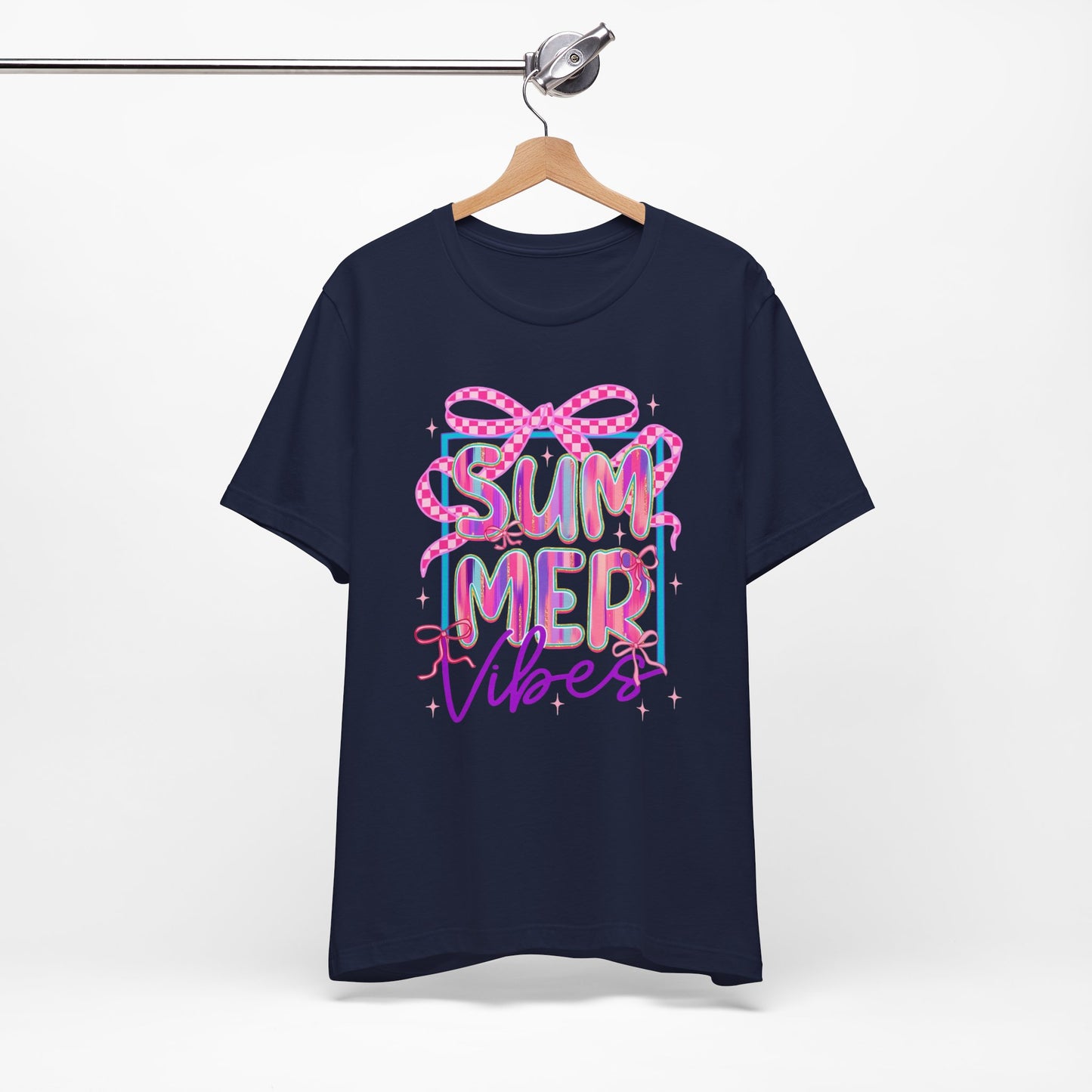 ☀️ Camiseta Summer Vibes: una camiseta gráfica bonita y cómoda para días de playa, barbacoas y vacaciones.