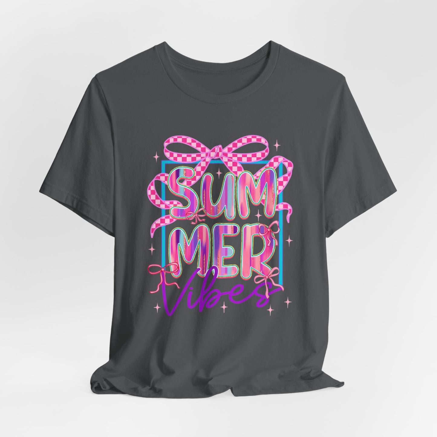 ☀️ Camiseta Summer Vibes: una camiseta gráfica bonita y cómoda para días de playa, barbacoas y vacaciones.