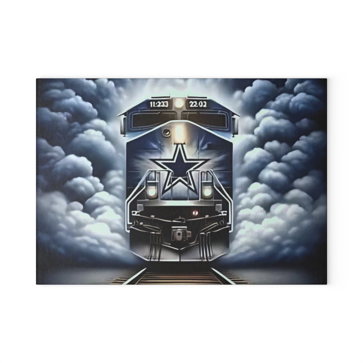 Tabla de cortar de vidrio Express azul y plateado: elegante detalle de cocina con diseño de tren