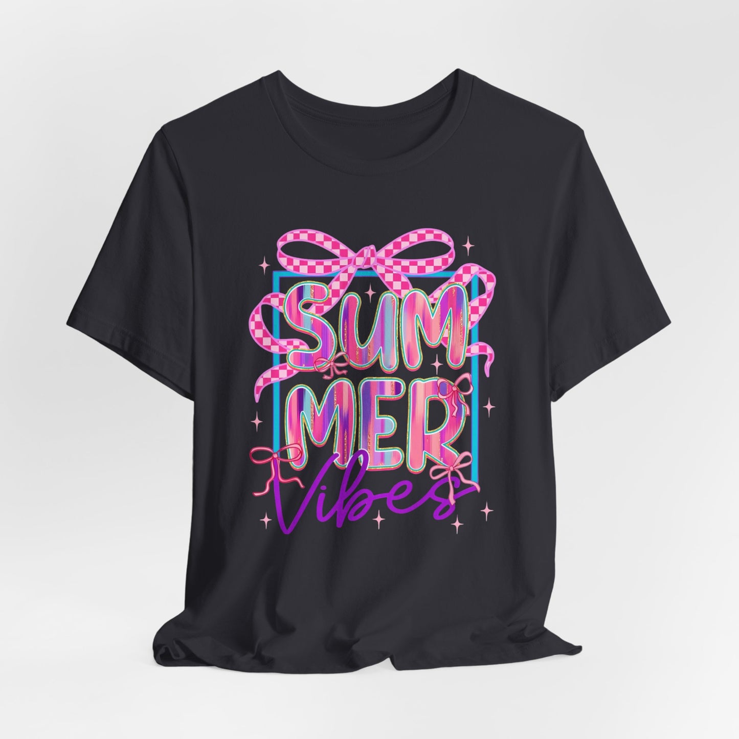 ☀️ Camiseta Summer Vibes: una camiseta gráfica bonita y cómoda para días de playa, barbacoas y vacaciones.