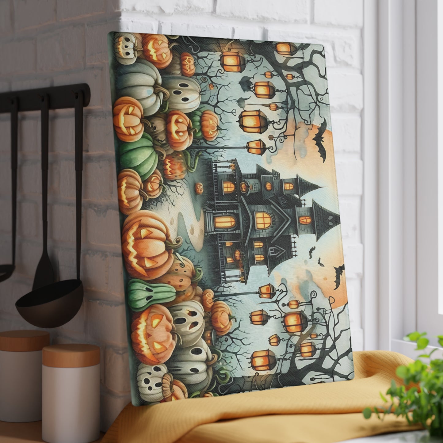 🎃👻 Haunted Halloween Mansion Cutting Board – Spooky Elegance for Your Kitchen 👻🎃