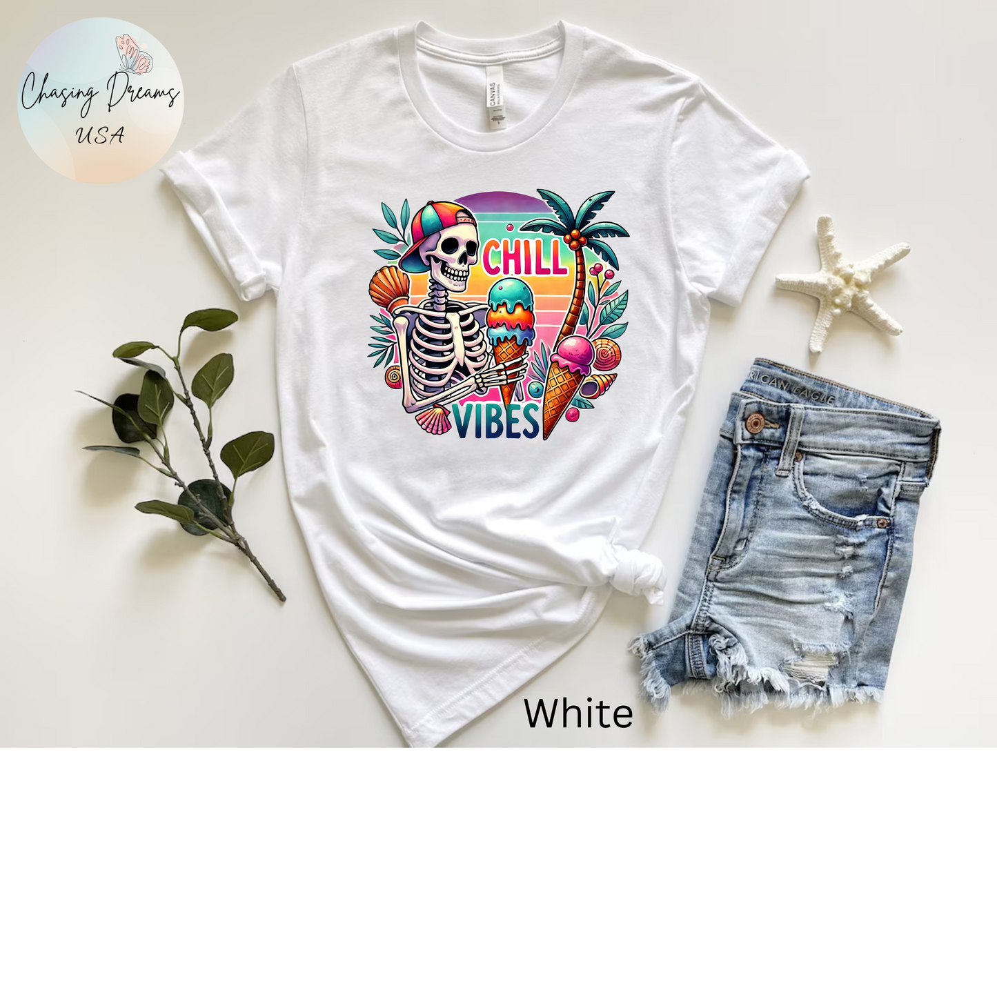 Camiseta Chill Vibes – Esqueleto con helado | Camiseta retro divertida de verano (solo blanca)