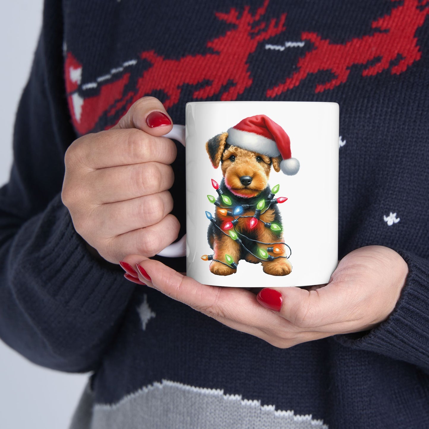 🎄 Airedale Terrier Christmas Mug – Jolly Pup with Santa Hat & Twinkling Lights 🎁