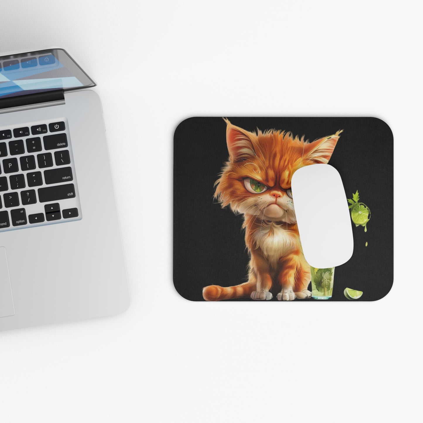 🍹 Gato travieso con bebida de lima: alfombrilla de ratón divertida y peculiar para amantes de los gatos 😼🍸
