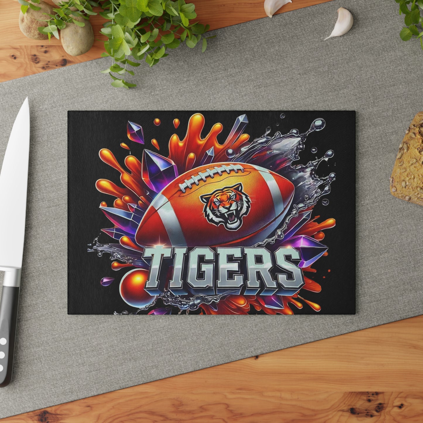 🐯 Fierce Jungle Cat Splash Cutting Board – Bold Wild Energy for Your Kitchen 💥