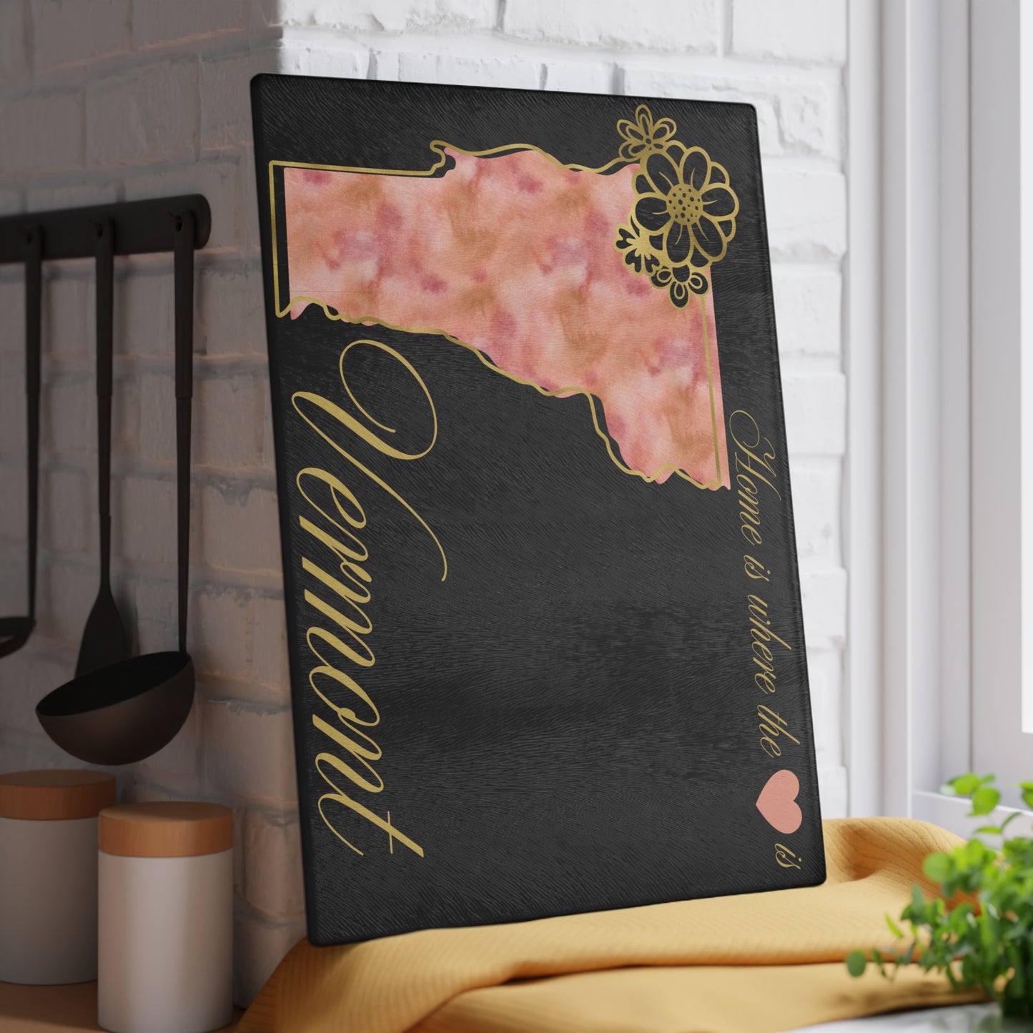 🍁 Vermont Floral State Cutting Board – Maple-Toned Charm for Cozy Kitchens 🌸