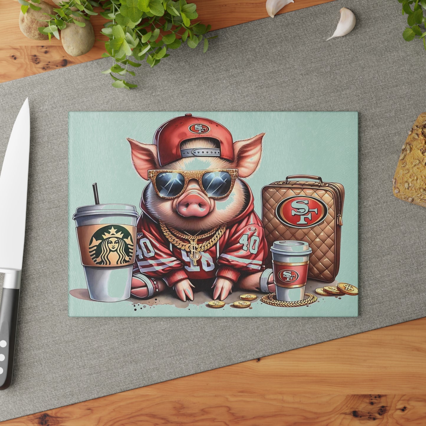 Tabla de cortar de vidrio Red Jersey Glam Pig: arte animal de lujo para una decoración de cocina audaz