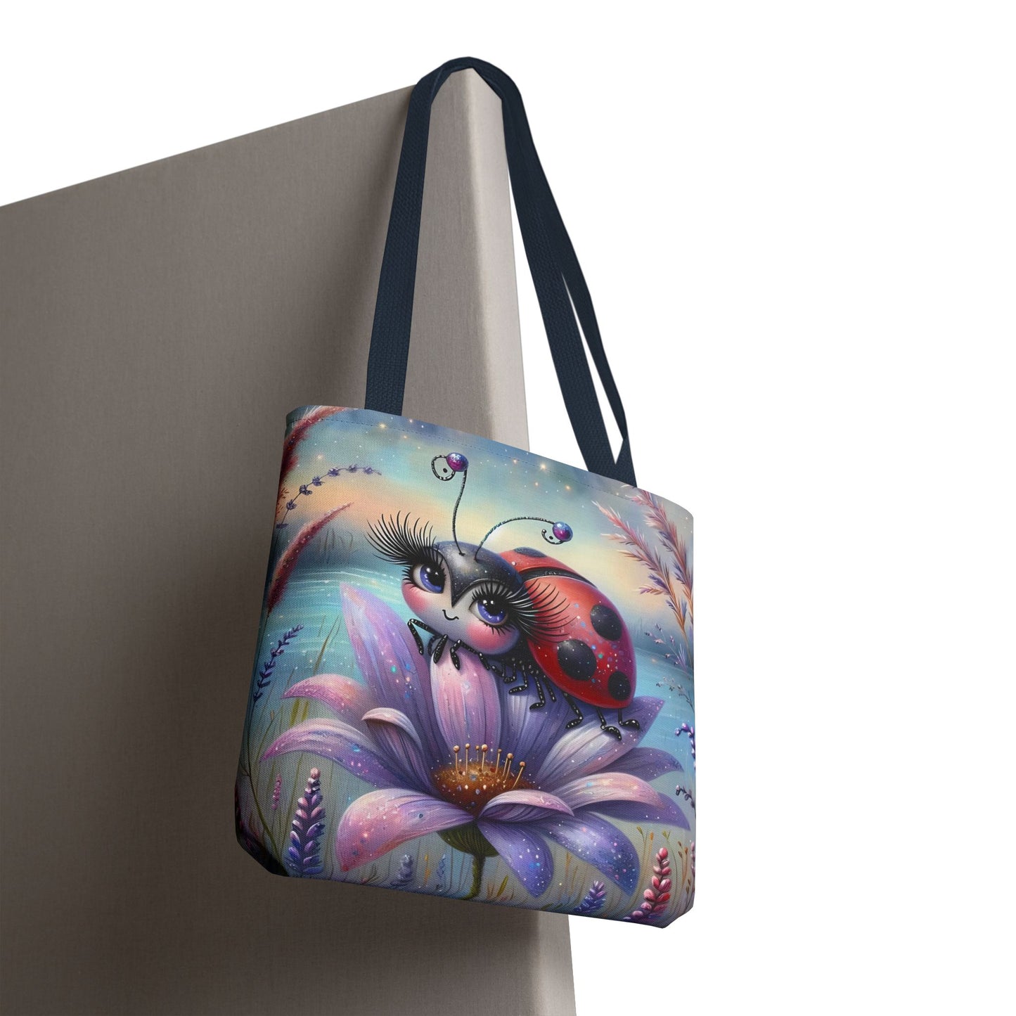 🐞 Mariquita sobre una flor junto al lago – Bolsa de tela inspirada en la naturaleza