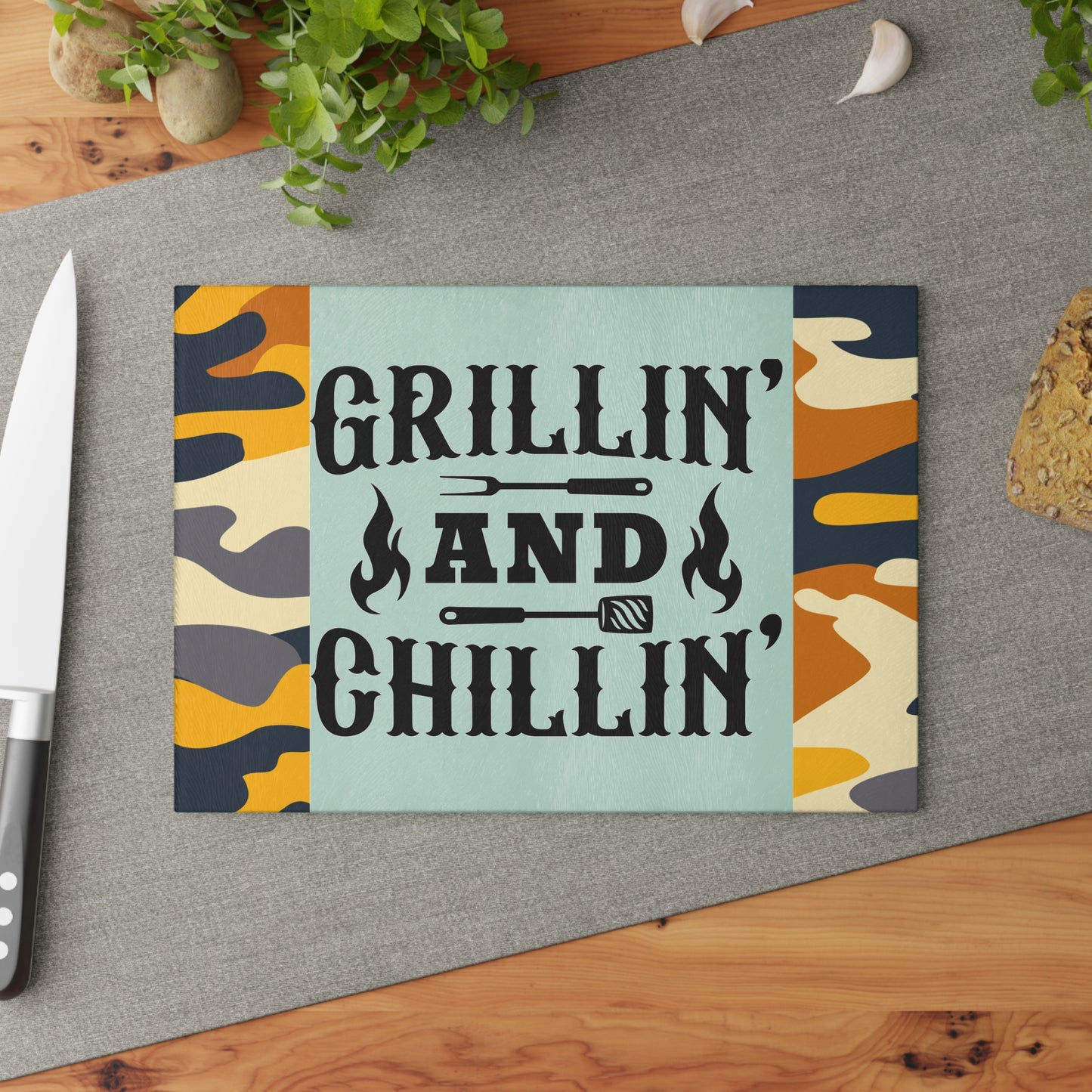 Tabla de cortar de vidrio GRILLIN AND CHILLIN – Estilo camuflaje para preparar barbacoa 🍔