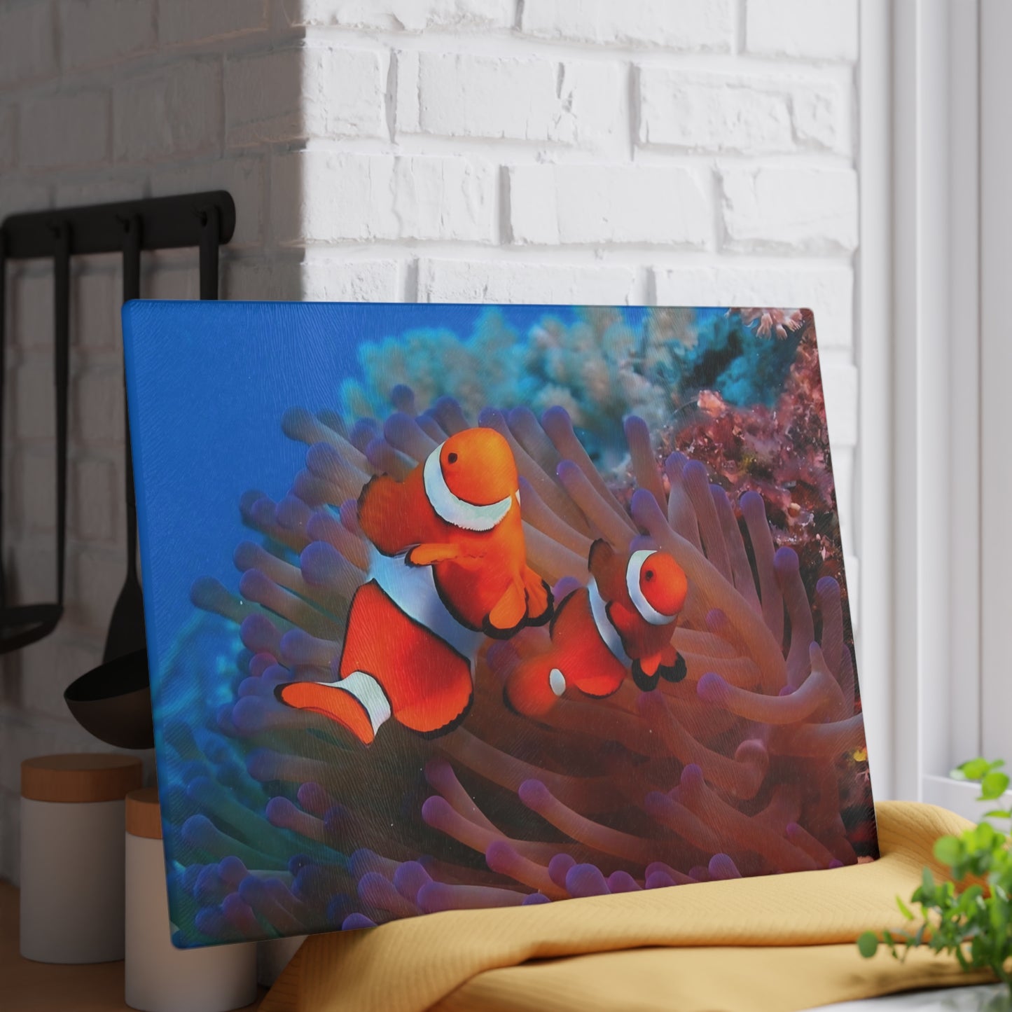 Tabla de cortar de pez payaso con diseño de arrecife de coral: un encanto de arrecife brillante para tu cocina