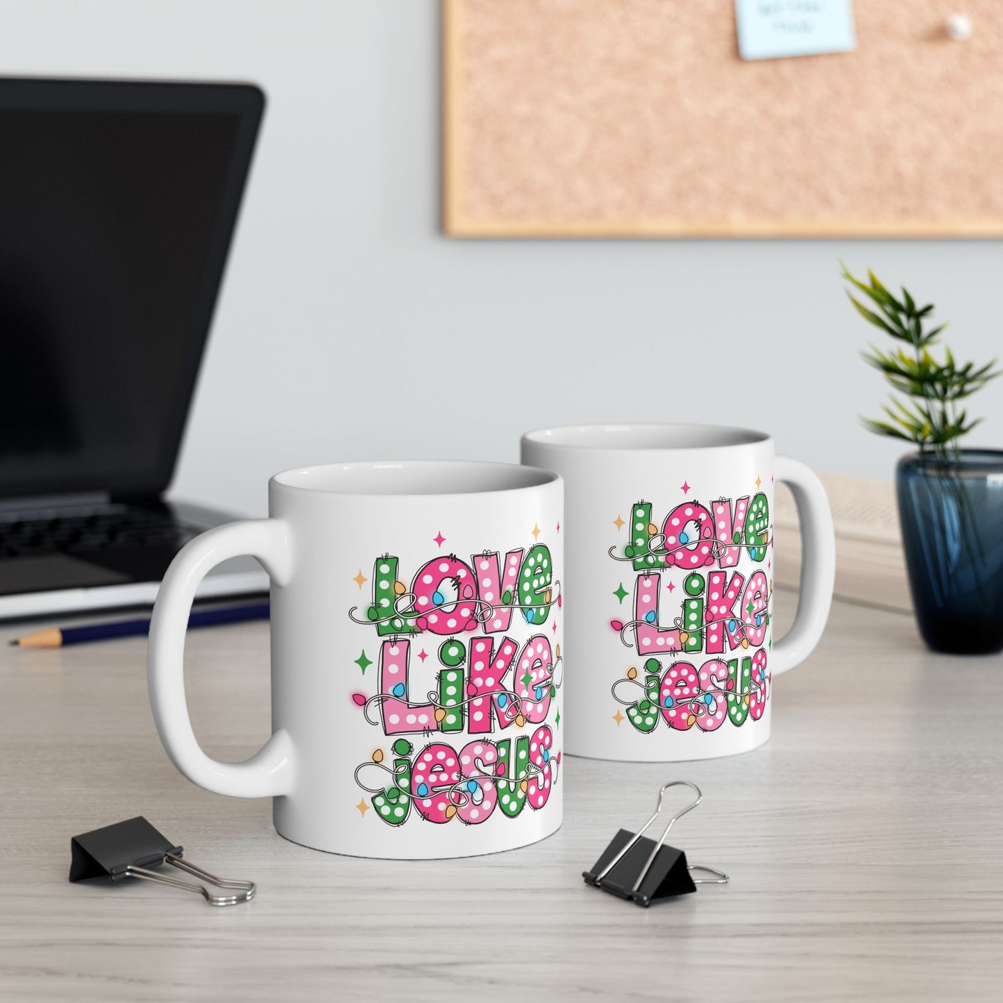 ☕ Love Like Jesus Coffee Mug – Holiday Lights & Faith-Filled Cheer 💖🎄