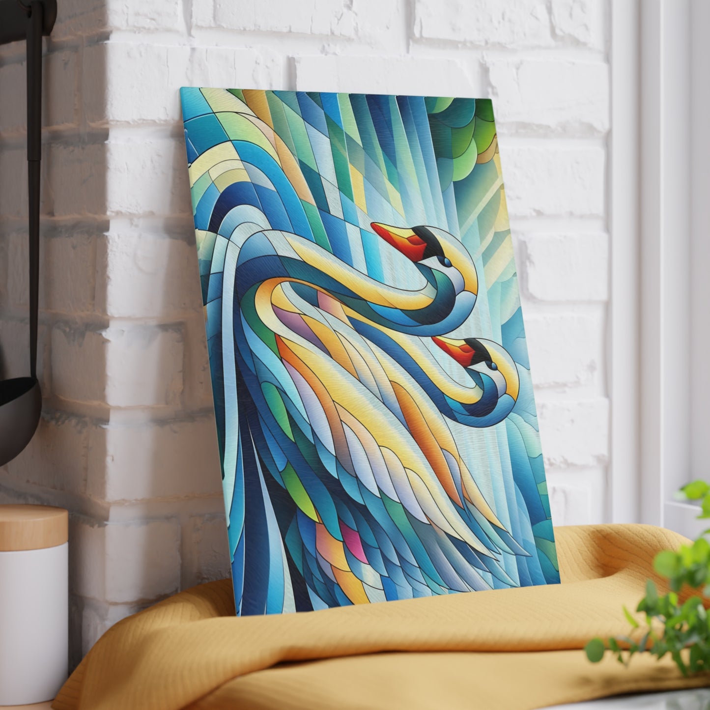 Tabla de cortar de vidrio con dos cisnes cubistas – Escena artística de río