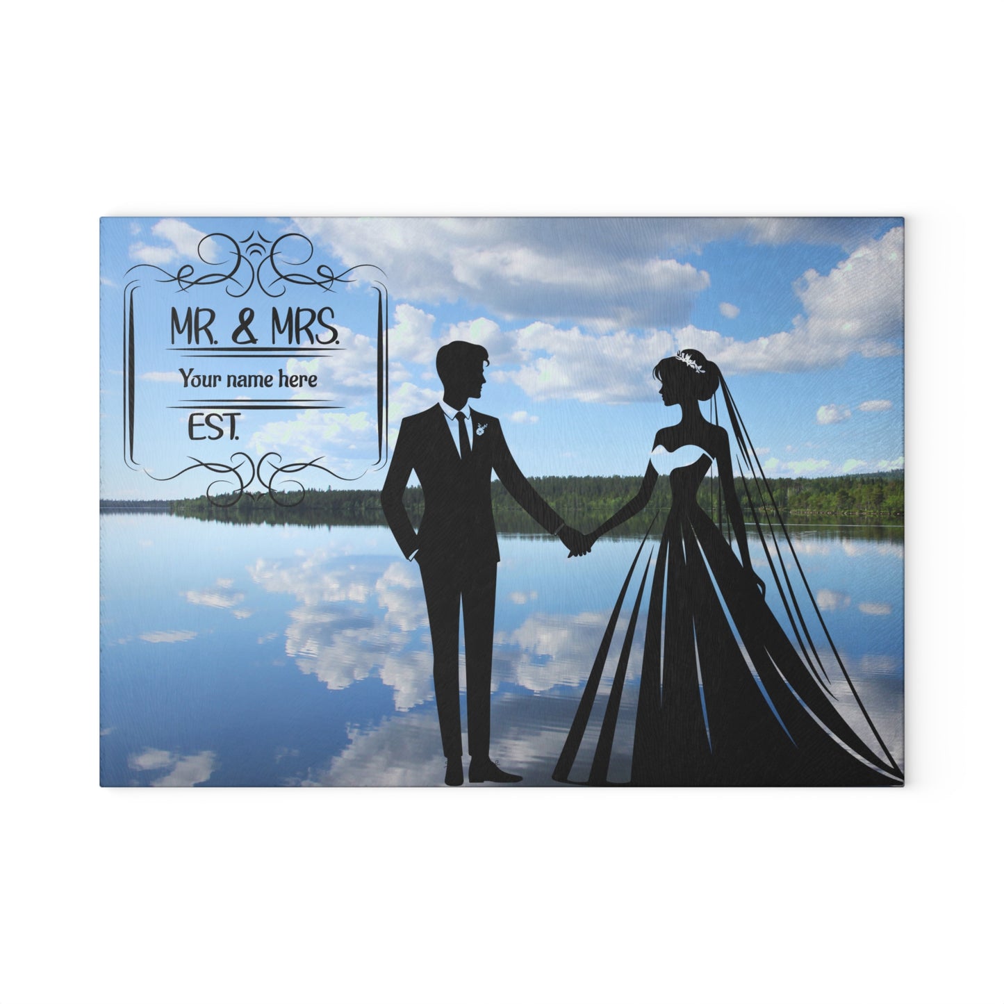 Tabla de cortar Mr. & Mrs. Tranquil Lake Reflection: regalo de boda personalizado para parejas amantes de la naturaleza