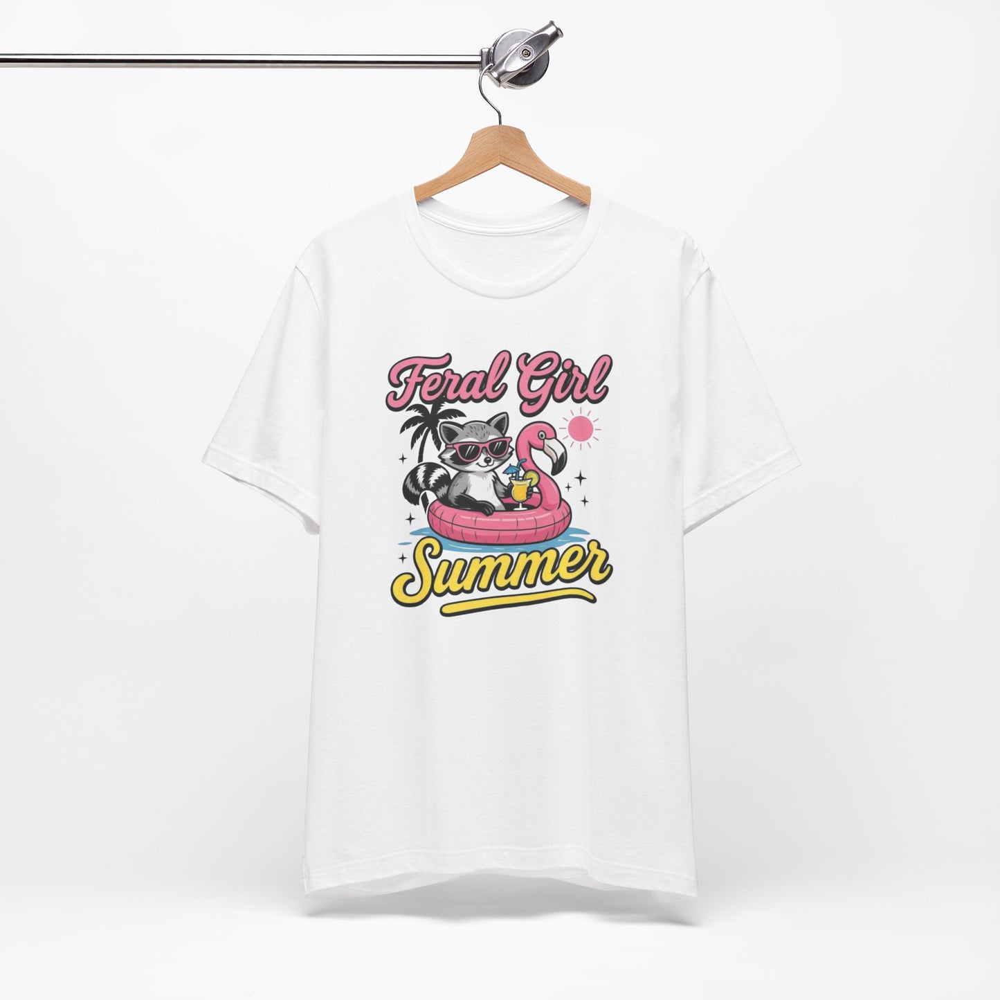 Camiseta de verano para chica salvaje: Mapache divertido con vuelo | Camiseta de verano para mujer