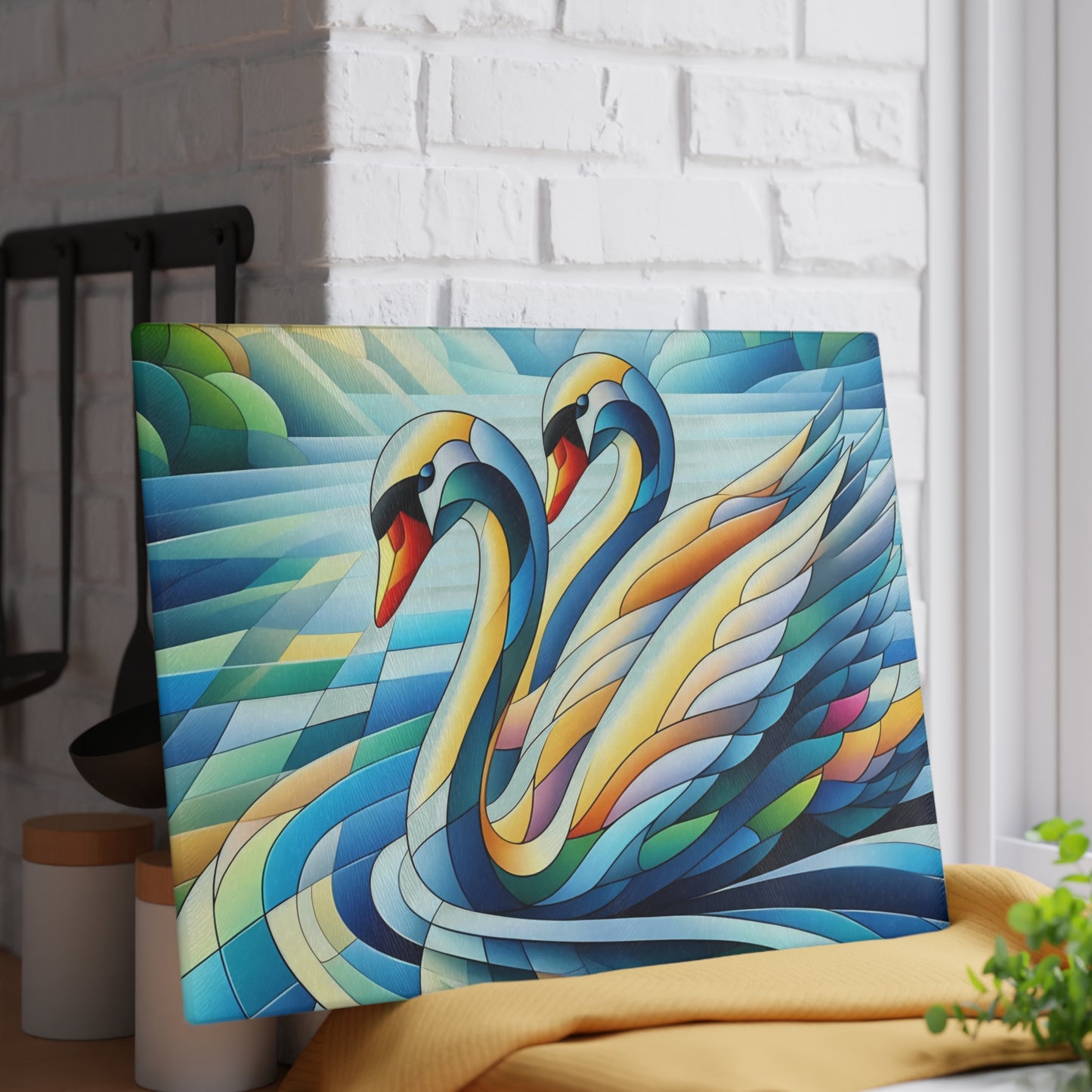 Tabla de cortar de vidrio con dos cisnes cubistas – Escena artística de río