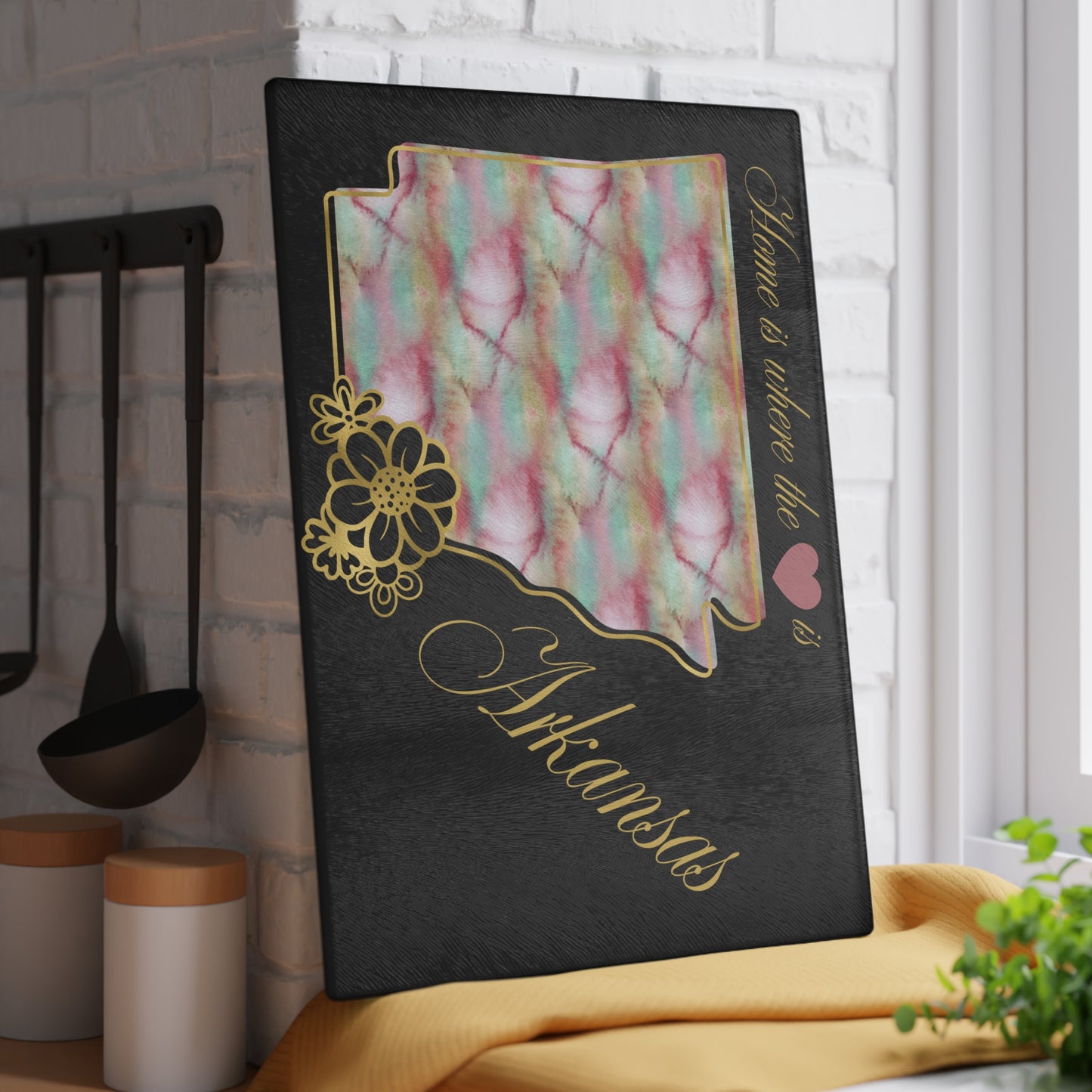 🪷 Arkansas State Floral Cutting Board – Southern Charm Meets Artistic Flair