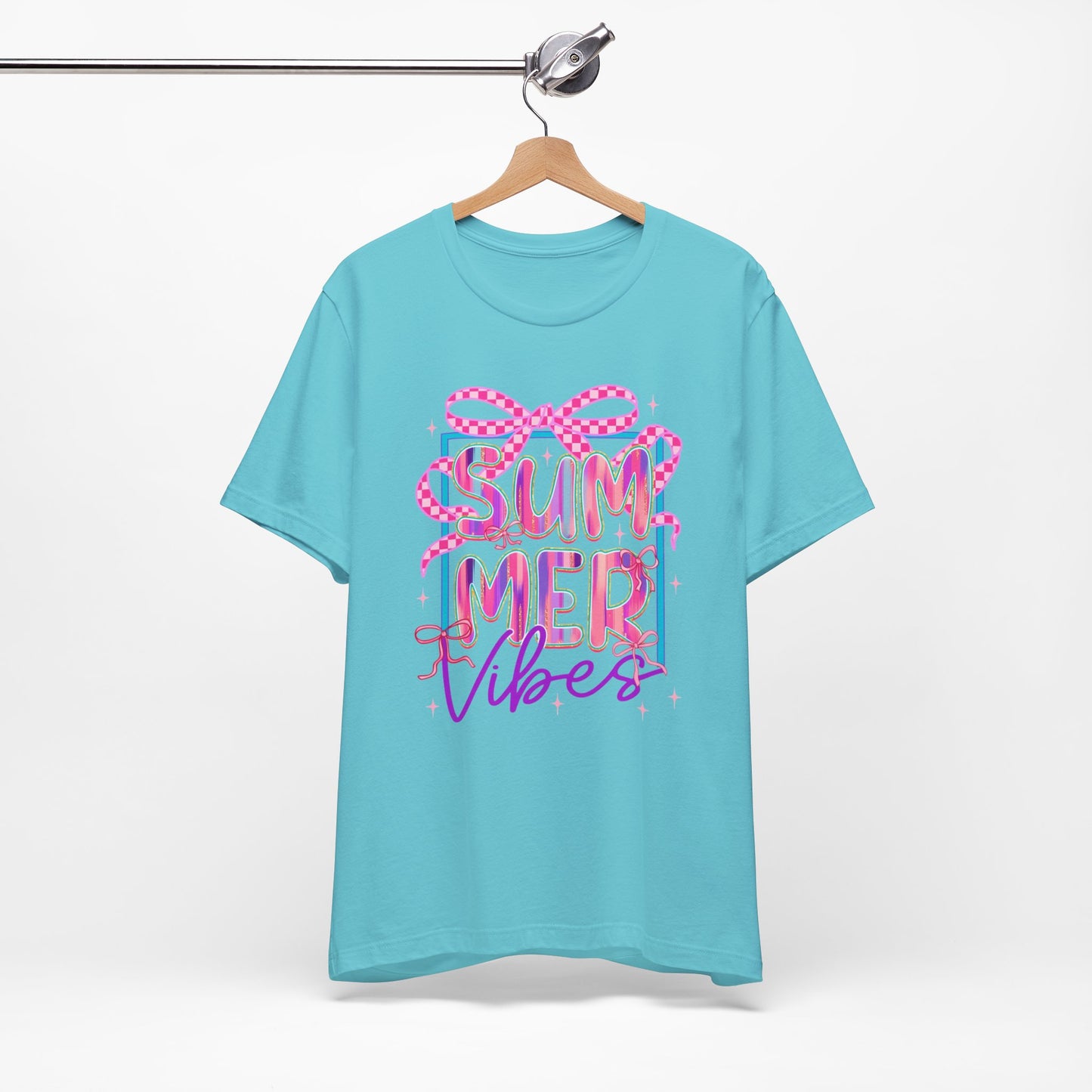 ☀️ Camiseta Summer Vibes: una camiseta gráfica bonita y cómoda para días de playa, barbacoas y vacaciones.