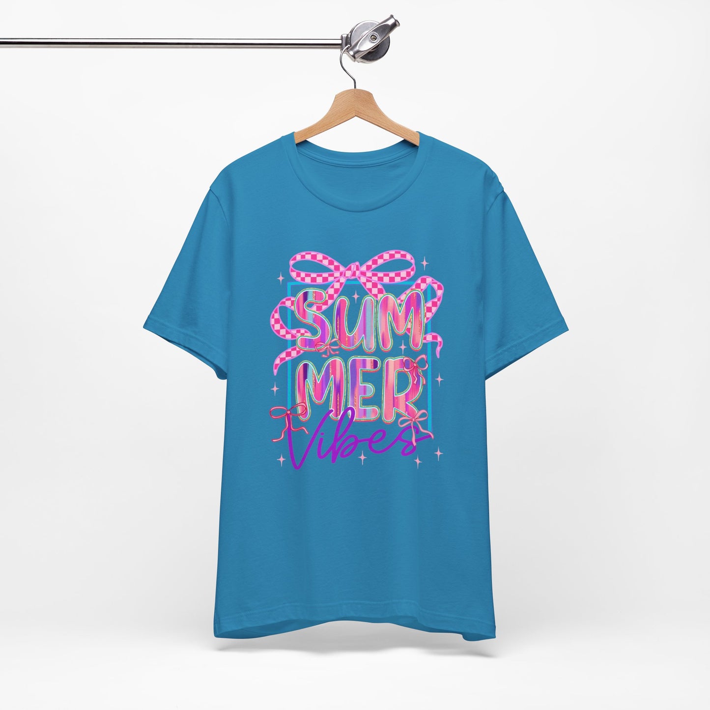 ☀️ Camiseta Summer Vibes: una camiseta gráfica bonita y cómoda para días de playa, barbacoas y vacaciones.