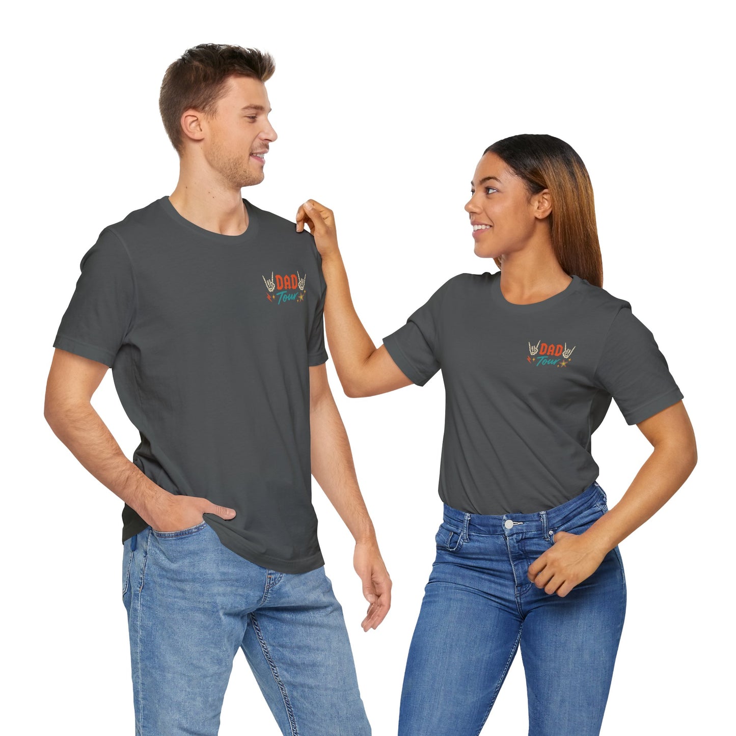 🎤 DAD TOUR – Camiseta divertida para papá inspirada en un concierto