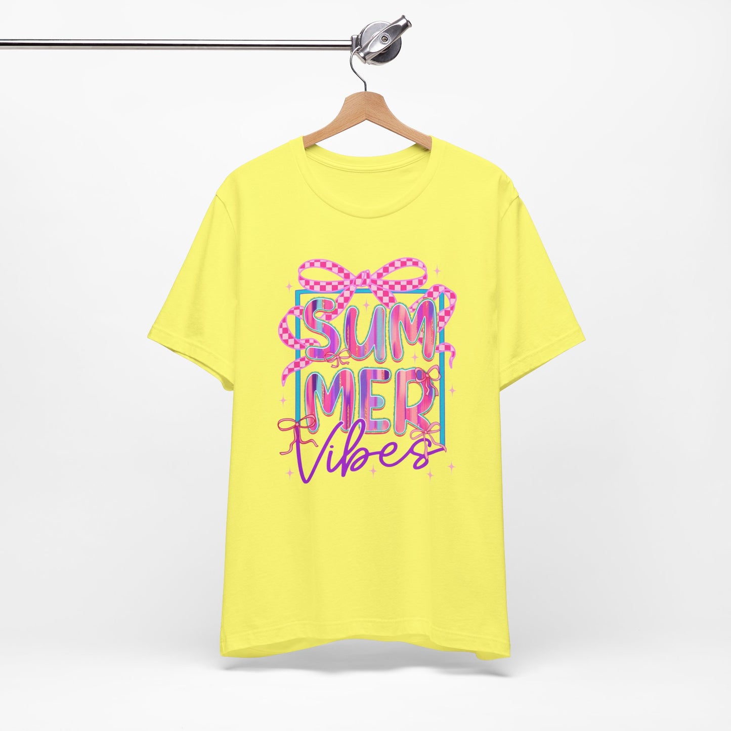 ☀️ Camiseta Summer Vibes: una camiseta gráfica bonita y cómoda para días de playa, barbacoas y vacaciones.