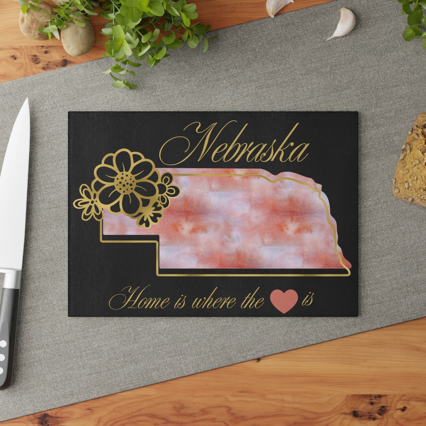 🌸 Nebraska Floral State Cutting Board – Rustic Charm Meets Heartland Pride 🌸