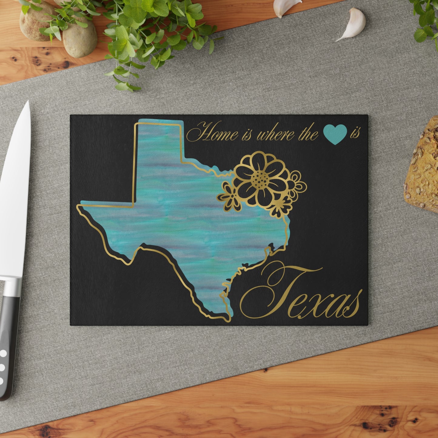 🟡 Texas Pride Floral Cutting Board – Rustic Southern Charm for Your Kitchen 🌻