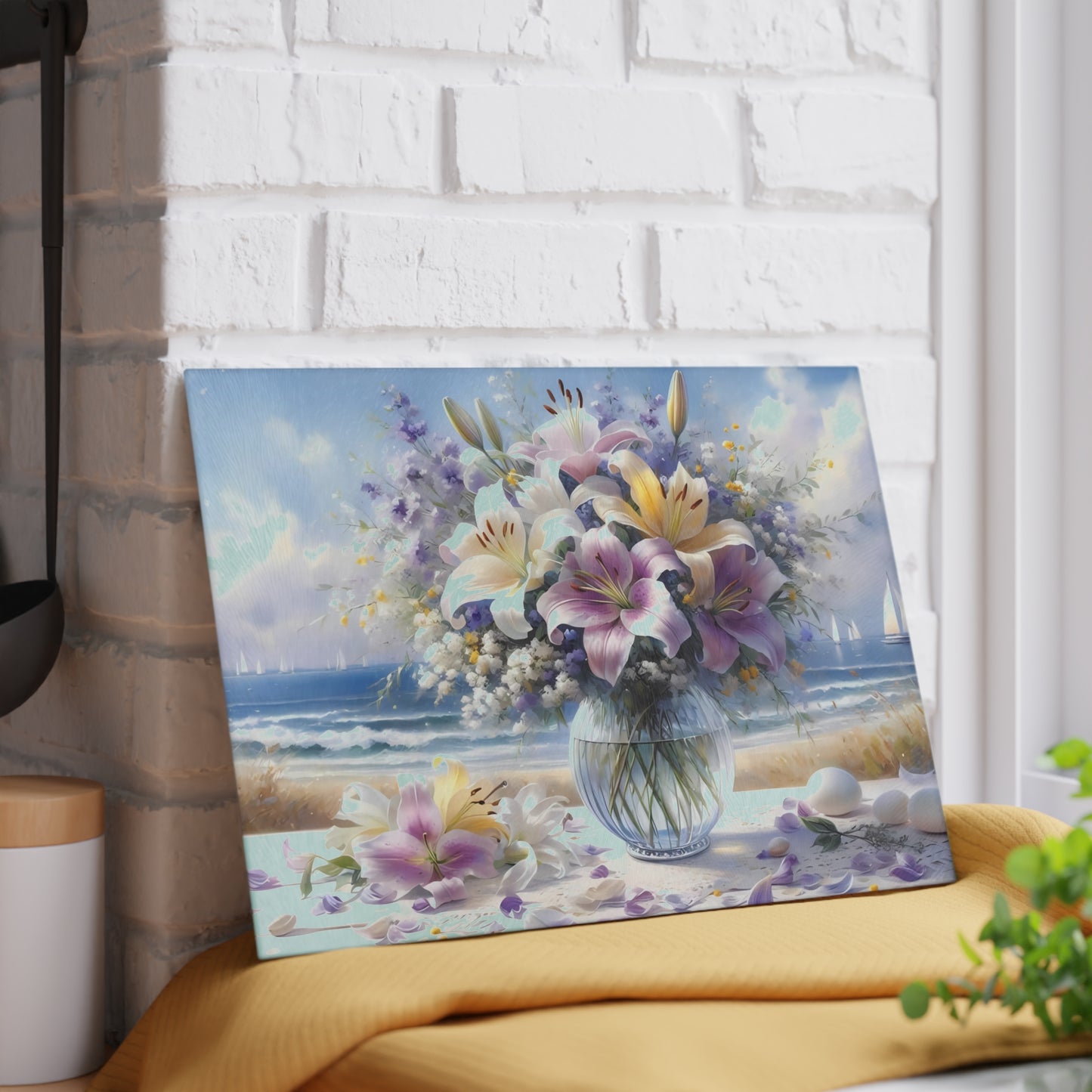 Tabla de cortar con diseño de lirios marinos: decoración floral costera para cocinas elegantes
